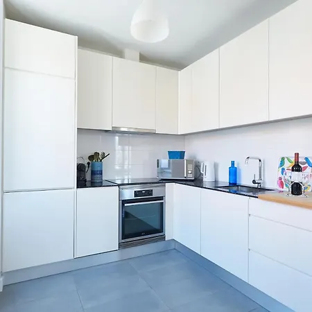 T2 Central 65m2 Facing Beautiful Azulejos House Appartement Cascais
