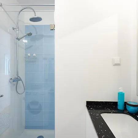 T2 Central 65m2 Facing Beautiful Azulejos House Appartement