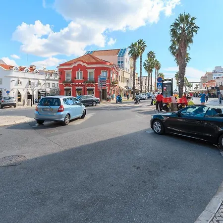 T2 Central 65m2 Facing Beautiful Azulejos House